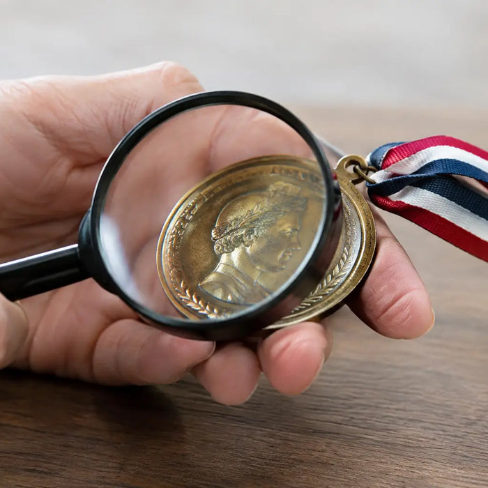How to Read Medal Inscriptions Accurately