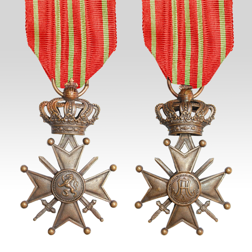Belgian Croix de Guerre 1914–1918 full-size medal with red and green ribbon