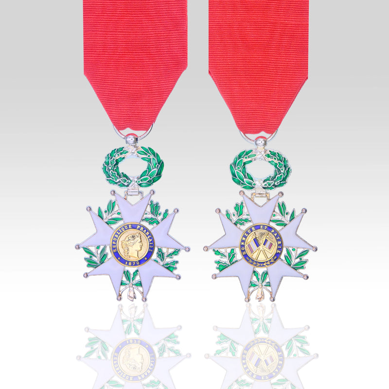 French Legion d’Honneur Chevalier miniature medal with red ribbon