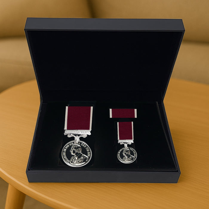 Army Long Service & Good Conduct Medal CIIIR Presentation Set | Regular Army | Full Size & Miniature